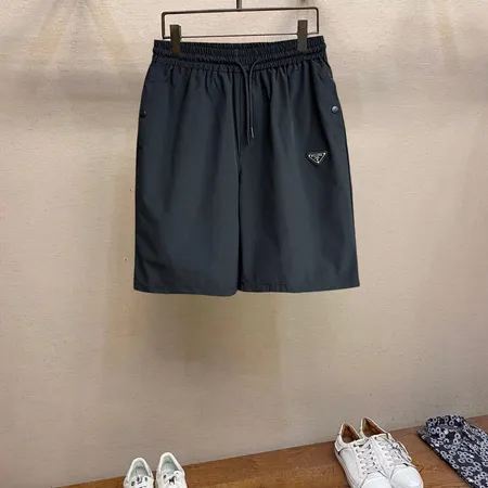 プラダ ショートパンツ