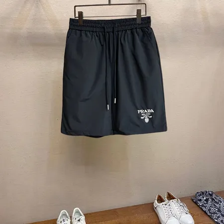 プラダ ショートパンツ