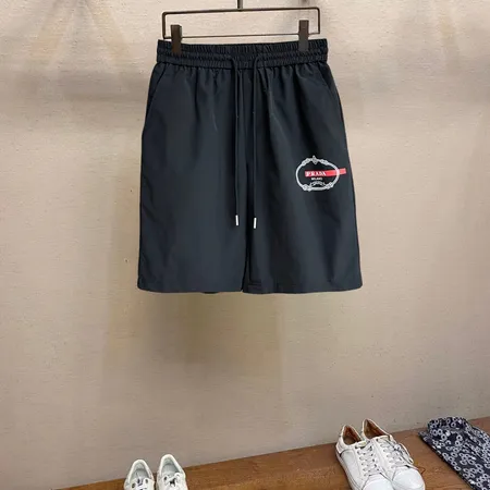 プラダ ショートパンツ