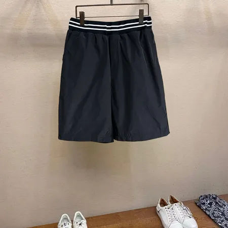 プラダ ショートパンツ