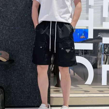 プラダ ショートパンツ