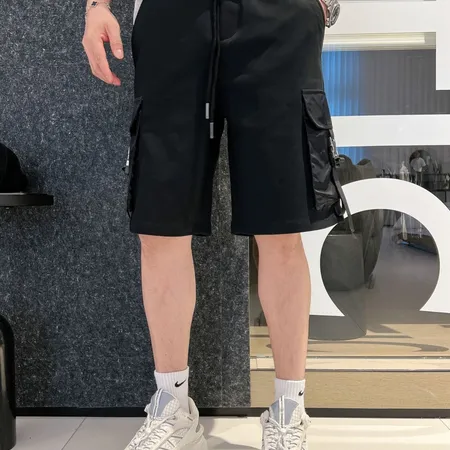 プラダ ショートパンツ