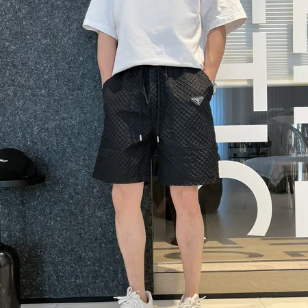 プラダ ショートパンツ