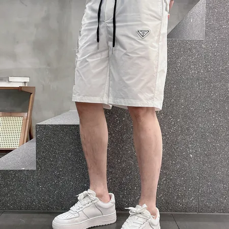 プラダ ショートパンツ