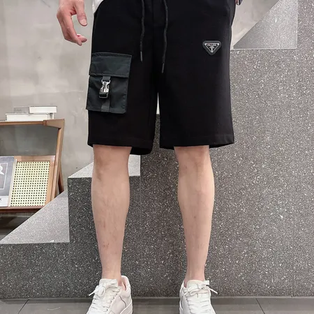 プラダ ショートパンツ