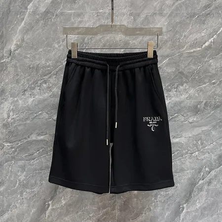 プラダ ショートパンツ