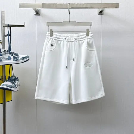 プラダ ショートパンツ