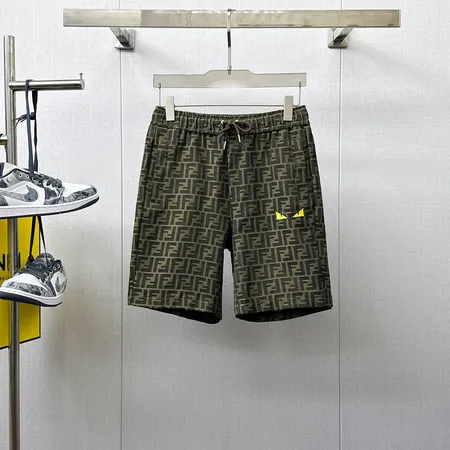 フェンディ ショートパンツ