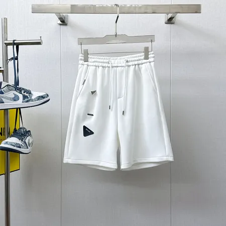 プラダ ショートパンツ