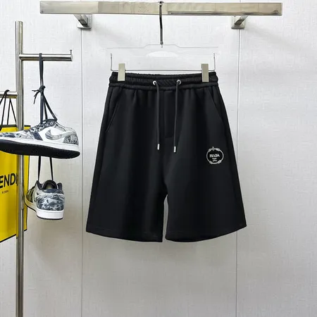 プラダ ショートパンツ