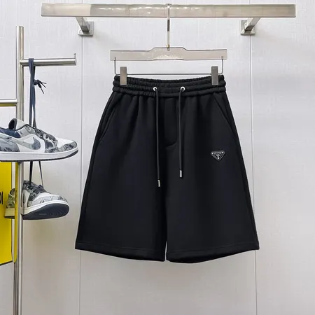 プラダ ショートパンツ