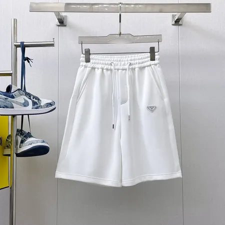 プラダ ショートパンツ
