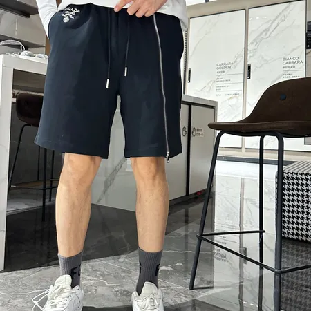 プラダ ショートパンツ