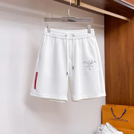 プラダ ショートパンツ