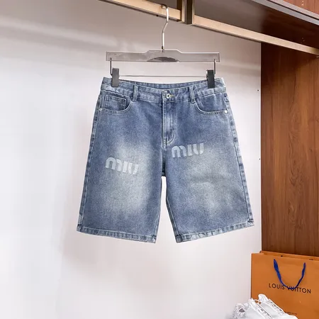 ミュウミュウ ショートパンツ