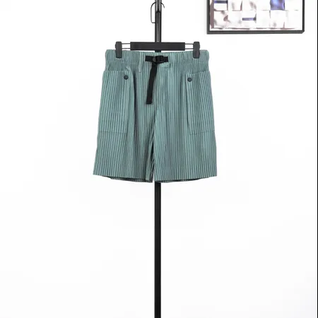 イッセイ ミヤケ ショートパンツ