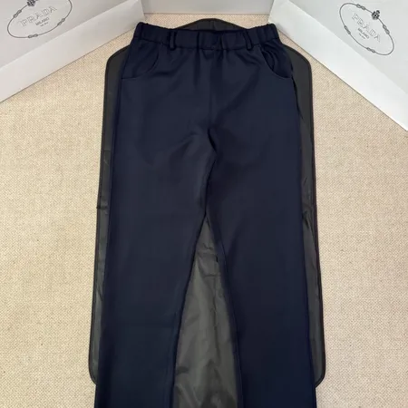 プラダ カジュアルパンツ