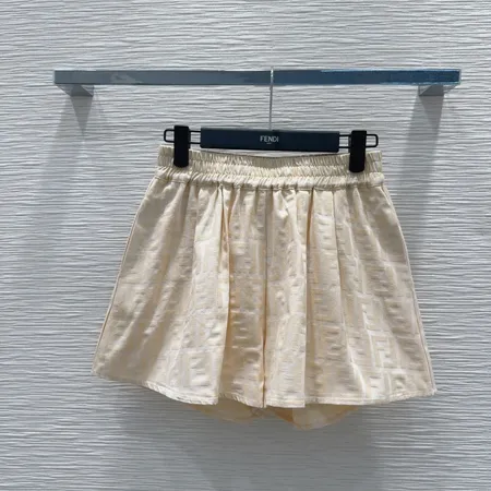 ヴェルサーチ ショートパンツ