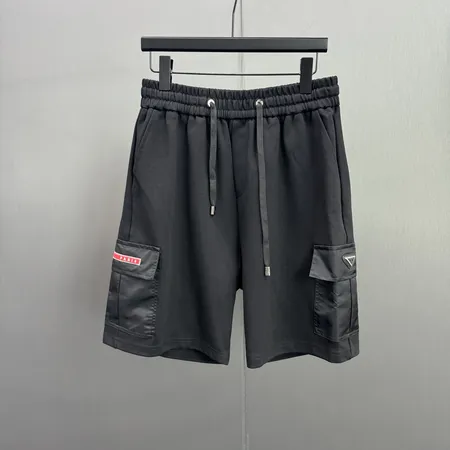 プラダ ショートパンツ