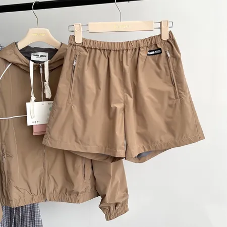 ステューシー ショートパンツ