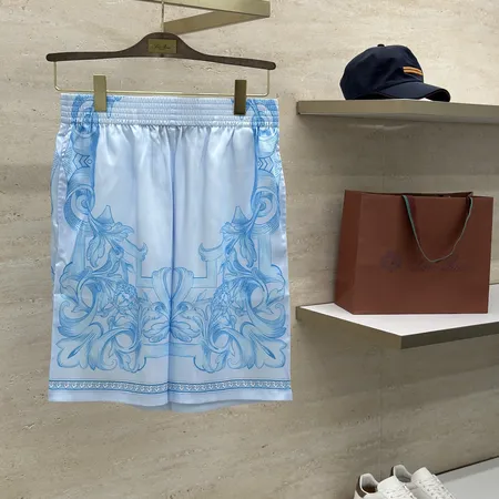 ヴェルサーチ ショートパンツ