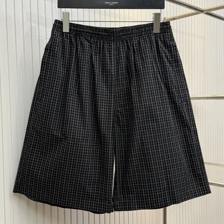 セリーヌ ショートパンツ