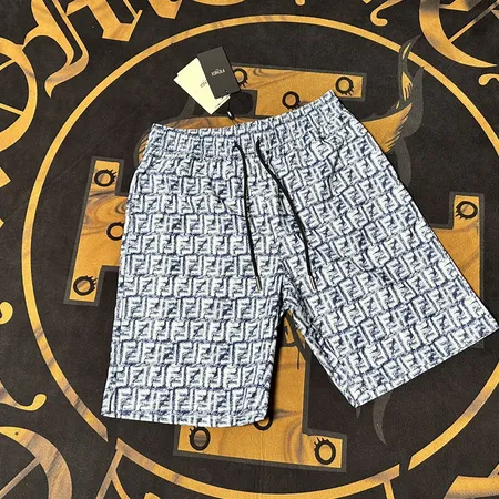 フェンディ ショートパンツ