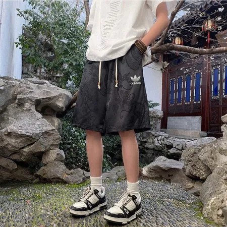 アディダス ショートパンツ