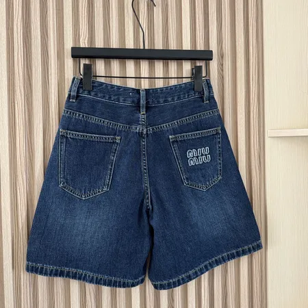 ステューシー ショートパンツ