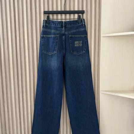 フェラガモ ジーンズ