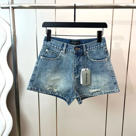 バレンシアガ ショートパンツ