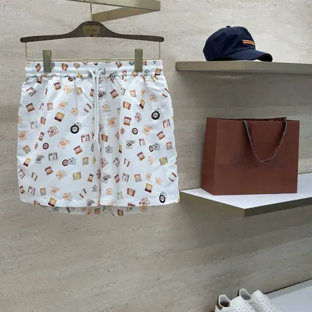 ヴェルサーチ ショートパンツ