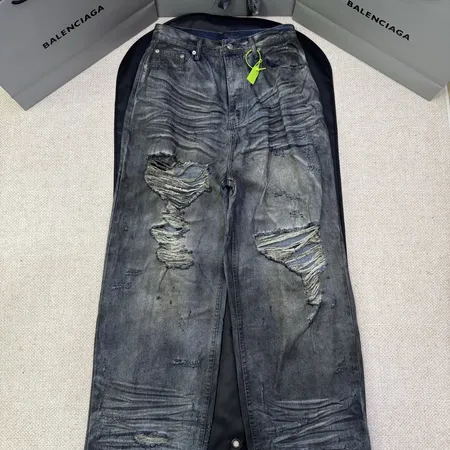 バレンシアガ ジーンズ