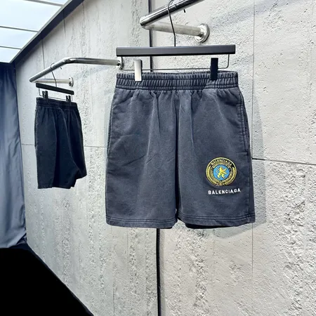 セリーヌ ショートパンツ