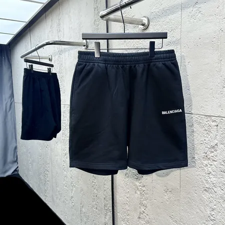 セリーヌ ショートパンツ