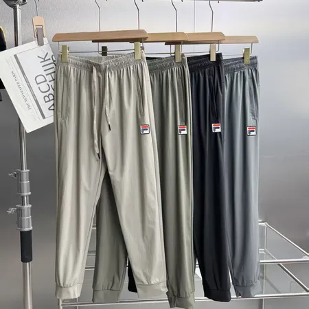 フィラ カジュアルパンツ