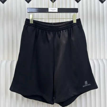 セリーヌ ショートパンツ