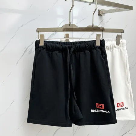 バレンシアガ ショートパンツ