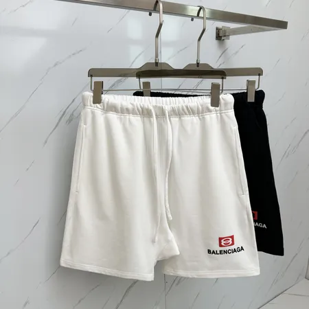 バレンシアガ ショートパンツ