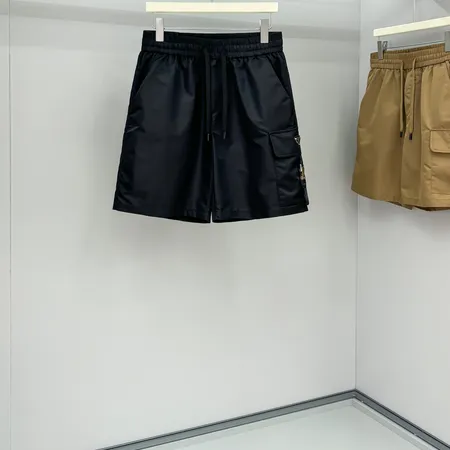 プラダ ショートパンツ