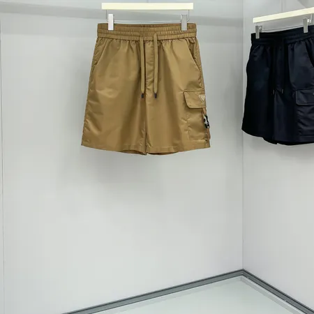 プラダ ショートパンツ