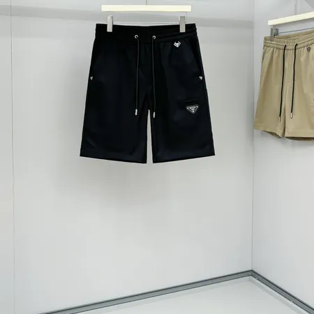 プラダ ショートパンツ