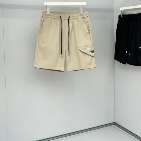 プラダ ショートパンツ