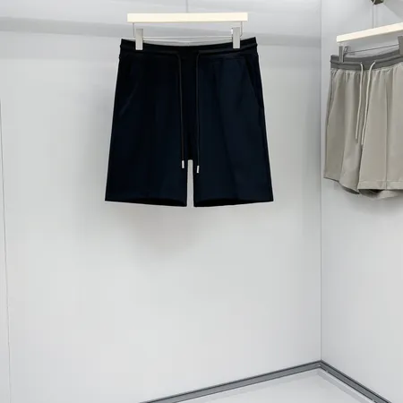 プラダ ショートパンツ