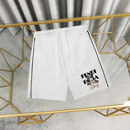 ヴェルサーチ ショートパンツ