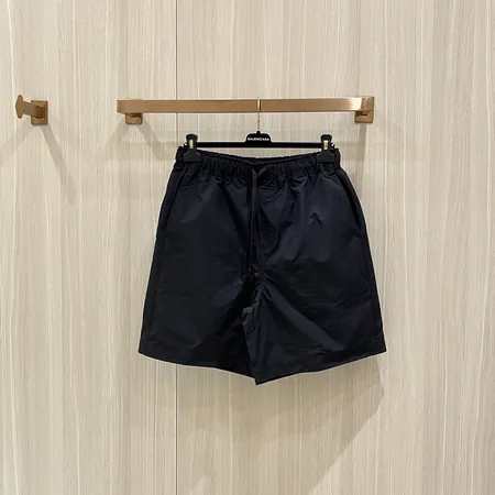 ロエベ ショートパンツ