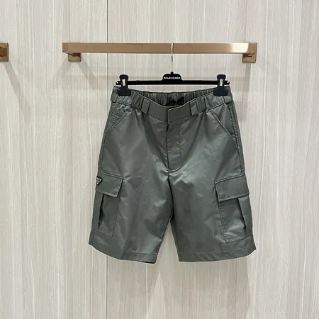 プラダ ショートパンツ