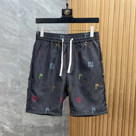 フェンディ ショートパンツ