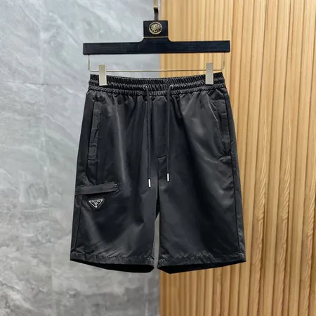 プラダ ショートパンツ