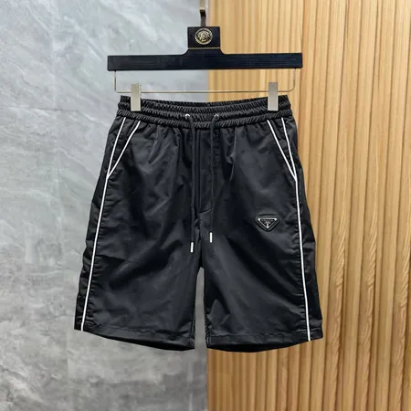 プラダ ショートパンツ